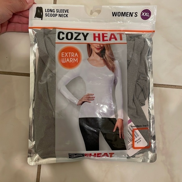 32 Degrees Tops - NWT Womens Cozy Heat Extra Warm 32 degrees HEAT Long Sleeve Scoop Neck Top XXL‍‍
